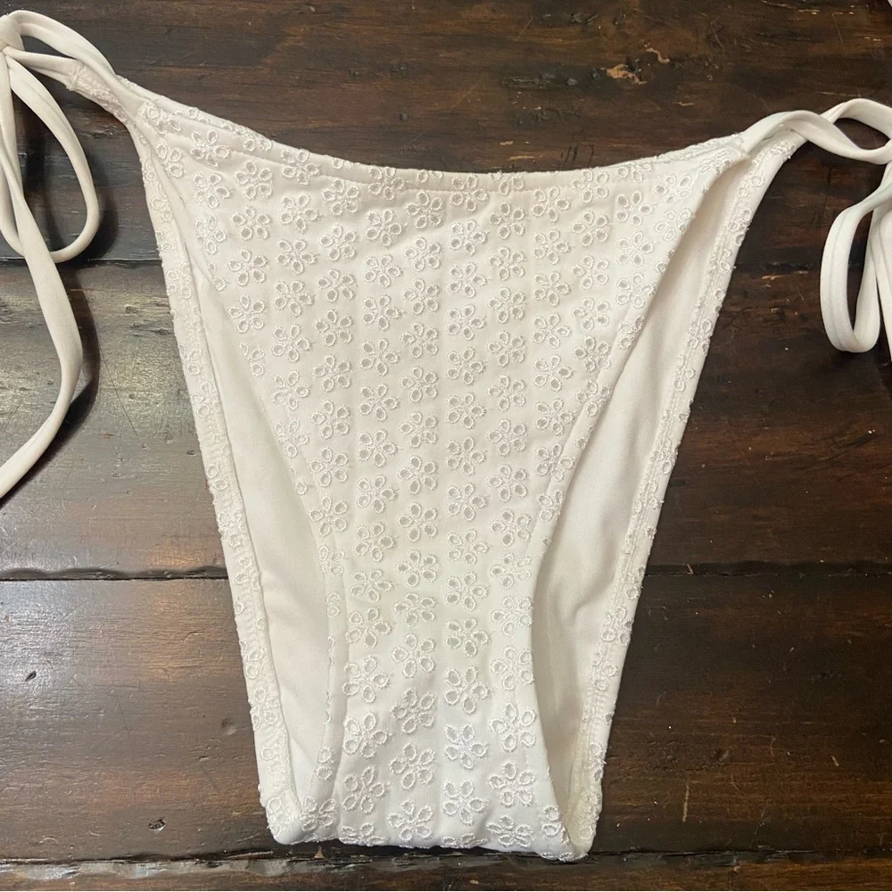 New! Frankie's Bikinis Bridgette White Eyelet String Bikini Bottom 1586